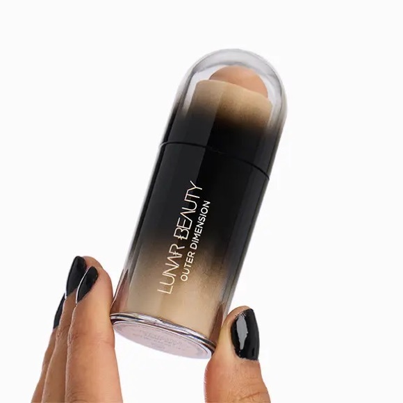 3/$35 🆕 LUNAR BEAUTY Outer Dimension Bronzing & Sculpting Stick - Picture 2 of 3